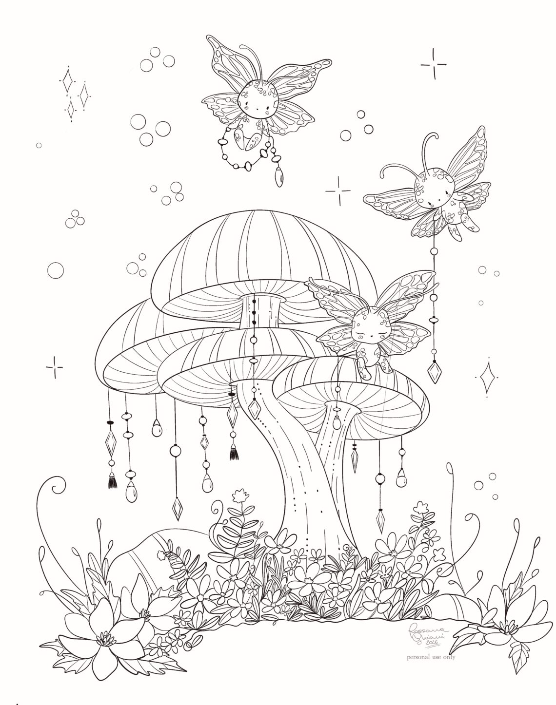 Illustrazione fantasy in bianco e nero con funghi magici e folletti alati, ricca di dettagli decorativi e pensata per il colore e il relax creativo.